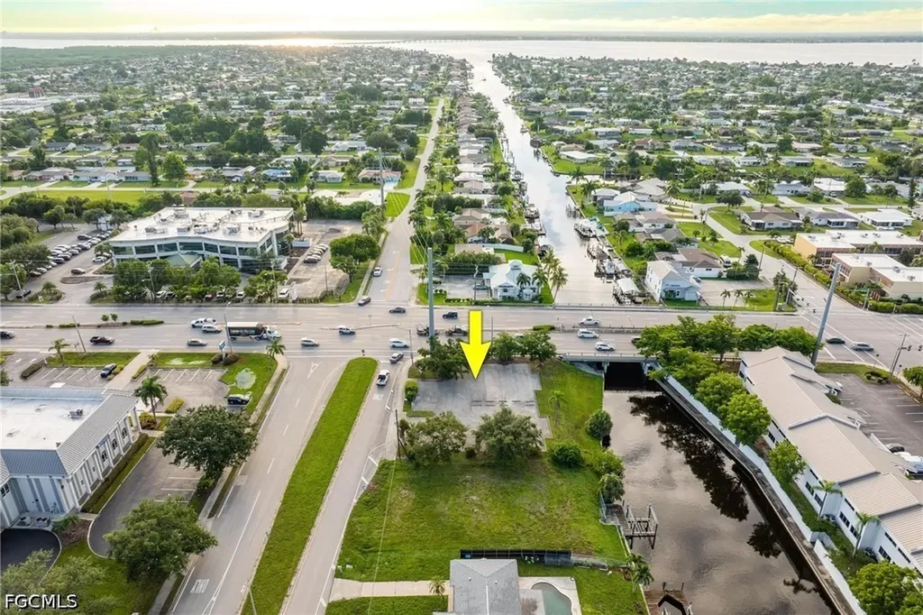 1532 Shelby Parkway Cape Coral FL 33904