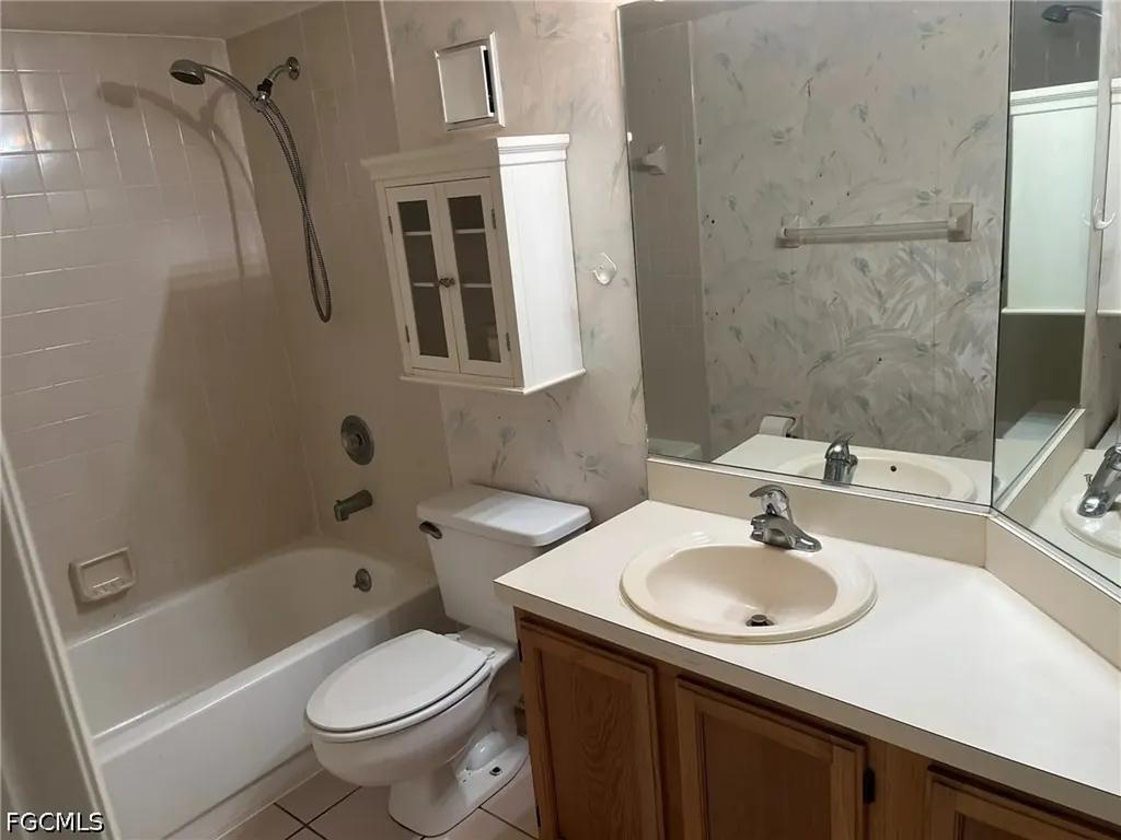 9627 Eaton Gardens Lane Fort Myers FL 33919