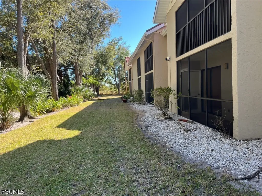 9627 Eaton Gardens Lane Fort Myers FL 33919