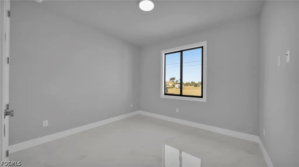 1521 NW 37th Avenue Cape Coral FL 33993