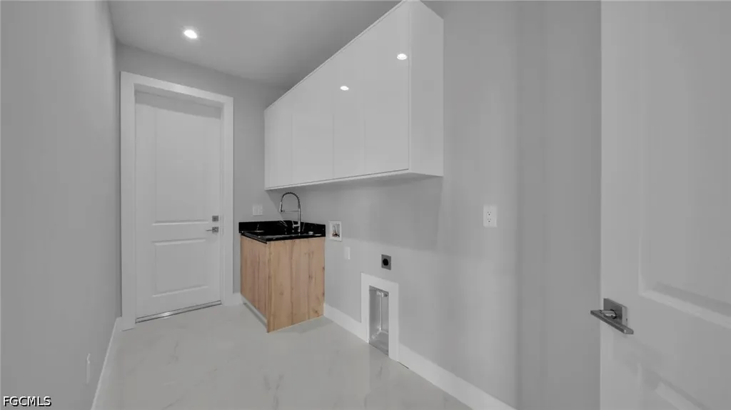 1521 NW 37th Avenue Cape Coral FL 33993