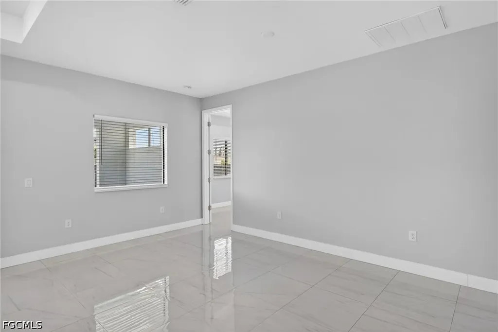 1715 SW 3rd Street Cape Coral FL 33991