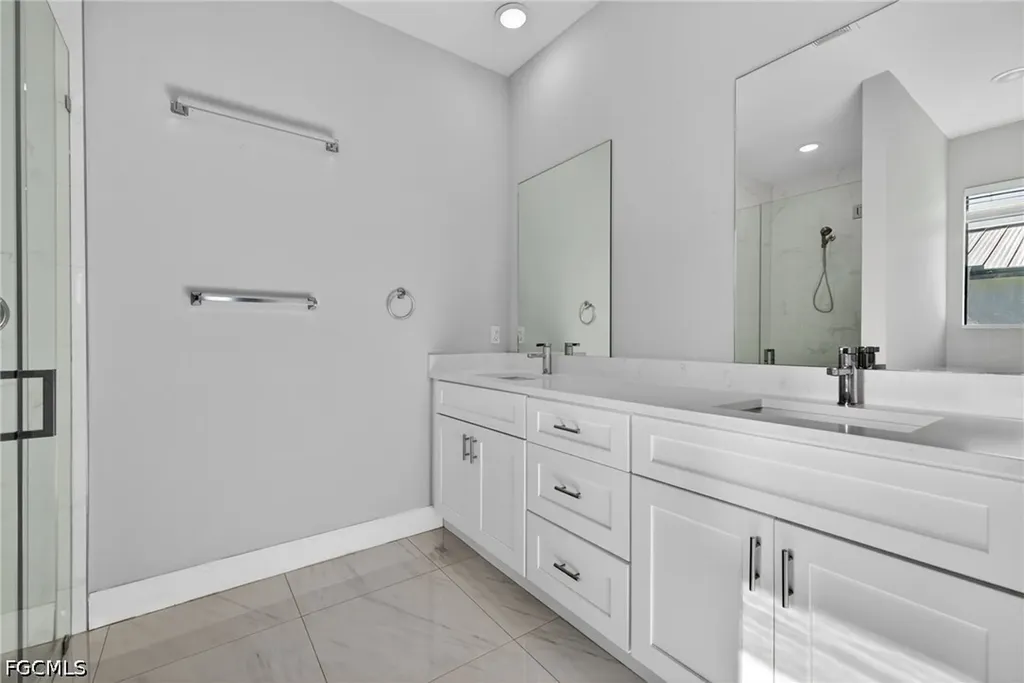 1715 SW 3rd Street Cape Coral FL 33991