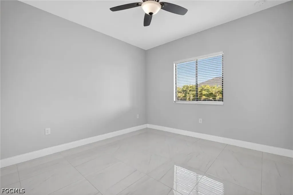 1715 SW 3rd Street Cape Coral FL 33991