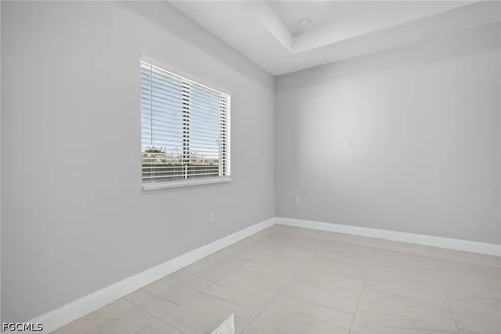 1715 SW 3rd Street Cape Coral FL 33991