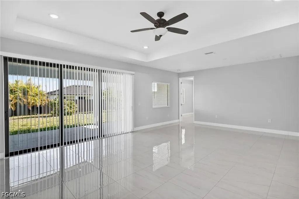 1715 SW 3rd Street Cape Coral FL 33991