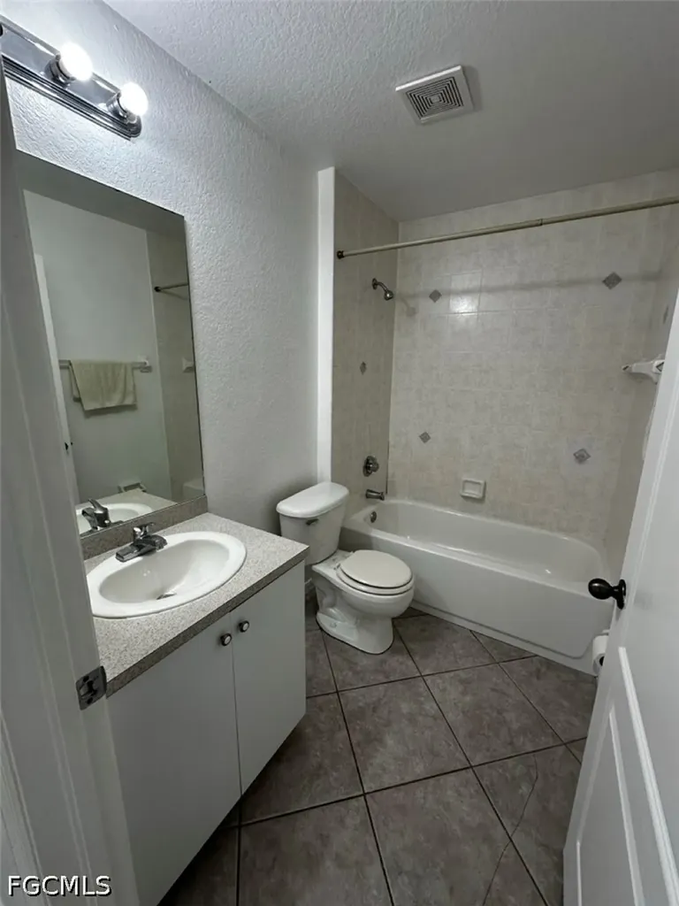 1242 SE 24th Avenue Cape Coral FL 33990