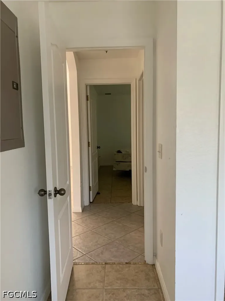 1242 SE 24th Avenue Cape Coral FL 33990