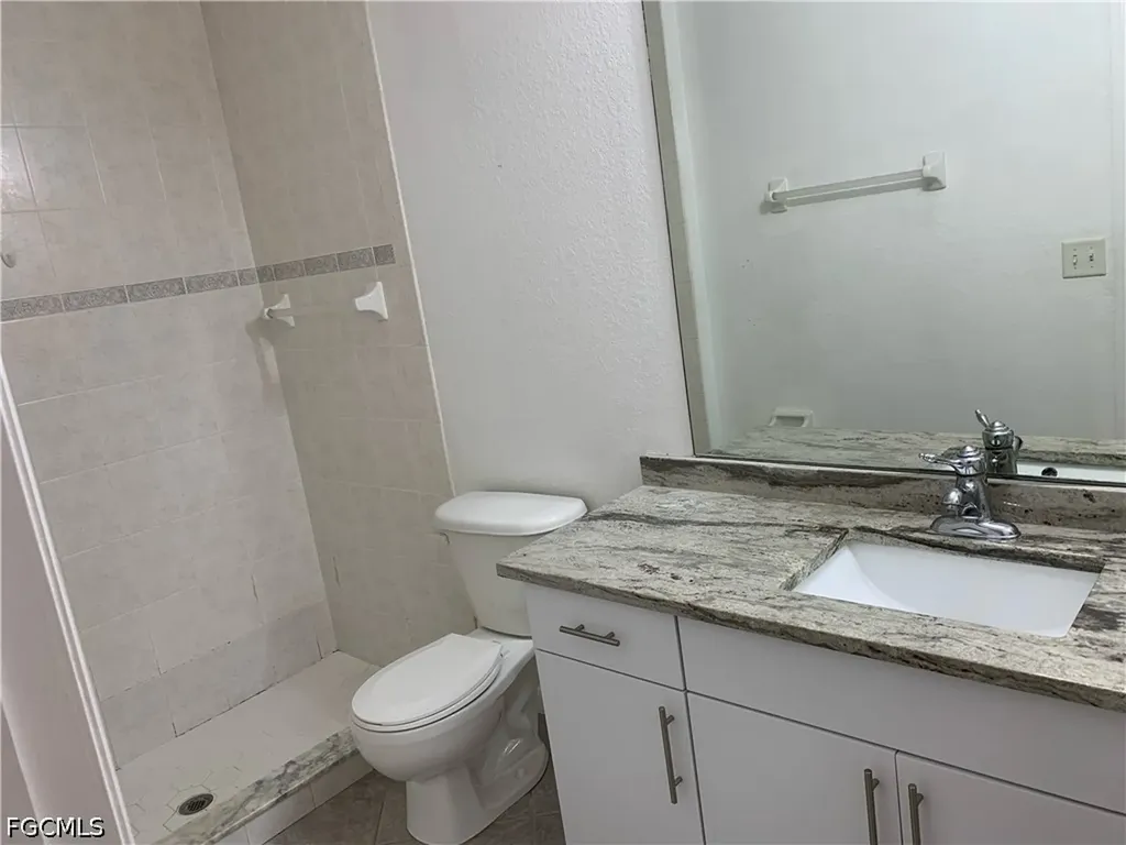 1242 SE 24th Avenue Cape Coral FL 33990