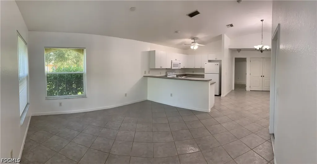 1242 SE 24th Avenue Cape Coral FL 33990