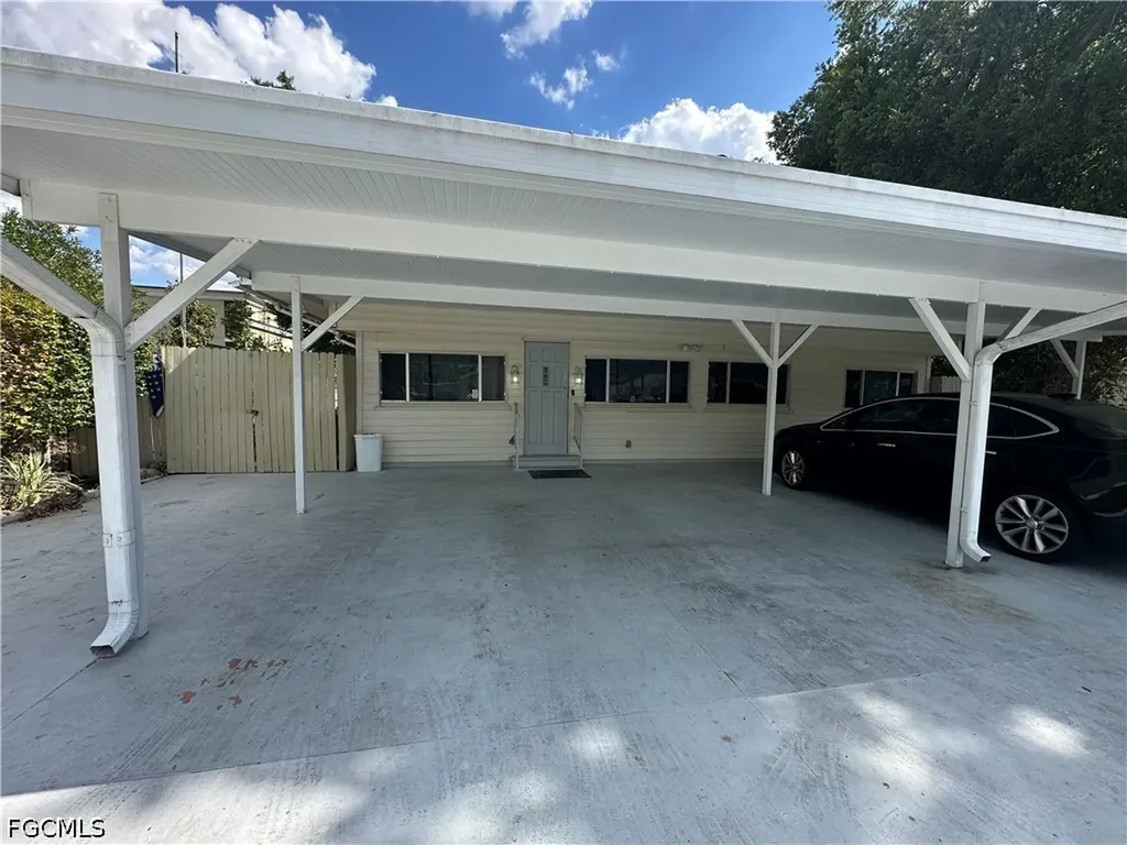4428 Bessie Avenue Fort Myers FL 33905