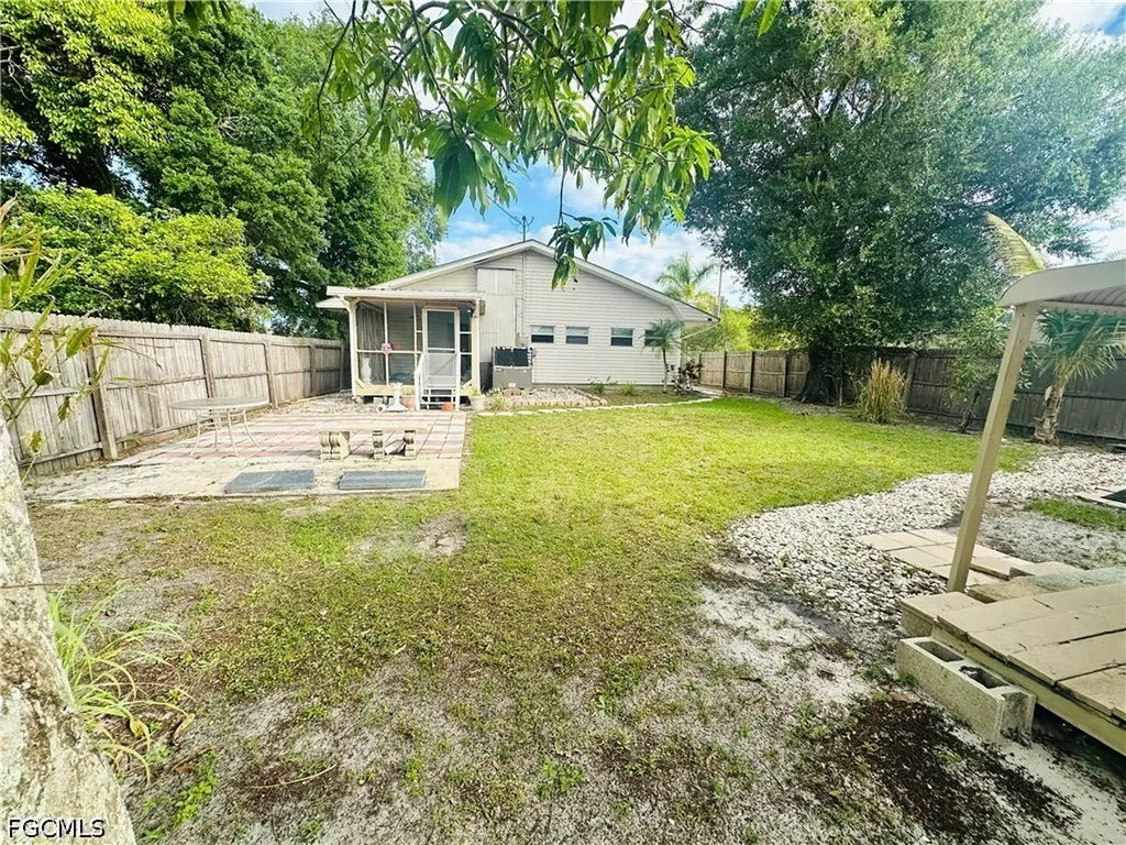 4428 Bessie Avenue Fort Myers FL 33905