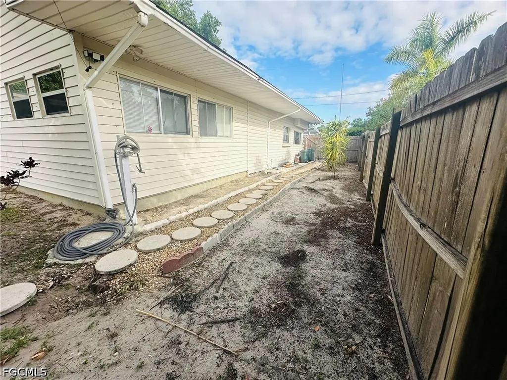 4428 Bessie Avenue Fort Myers FL 33905