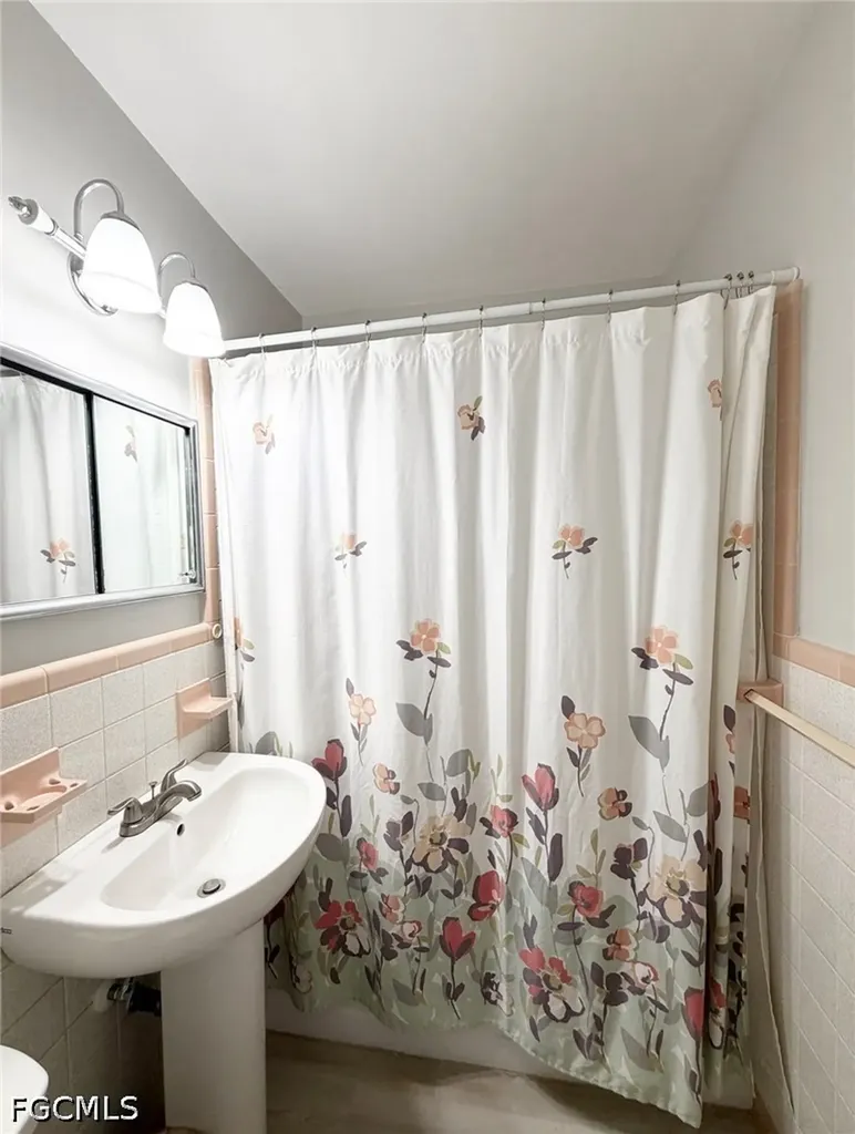 7386 Pine Drive Fort Myers FL 33967