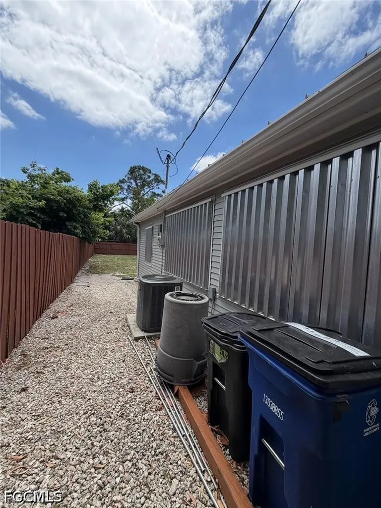 7386 Pine Drive Fort Myers FL 33967