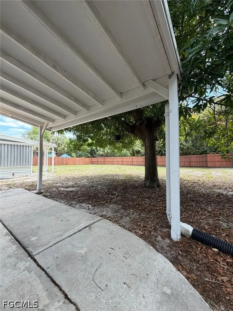 7386 Pine Drive Fort Myers FL 33967