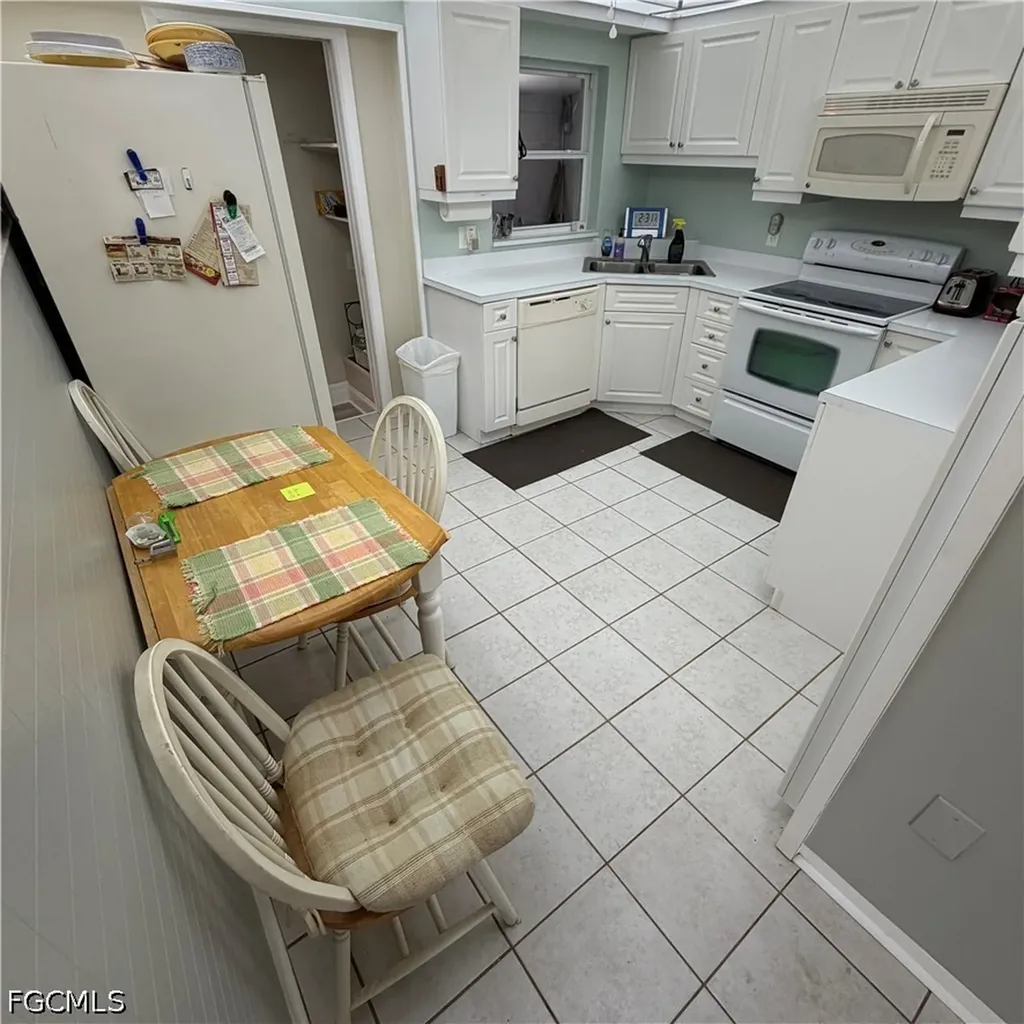 7386 Pine Drive Fort Myers FL 33967