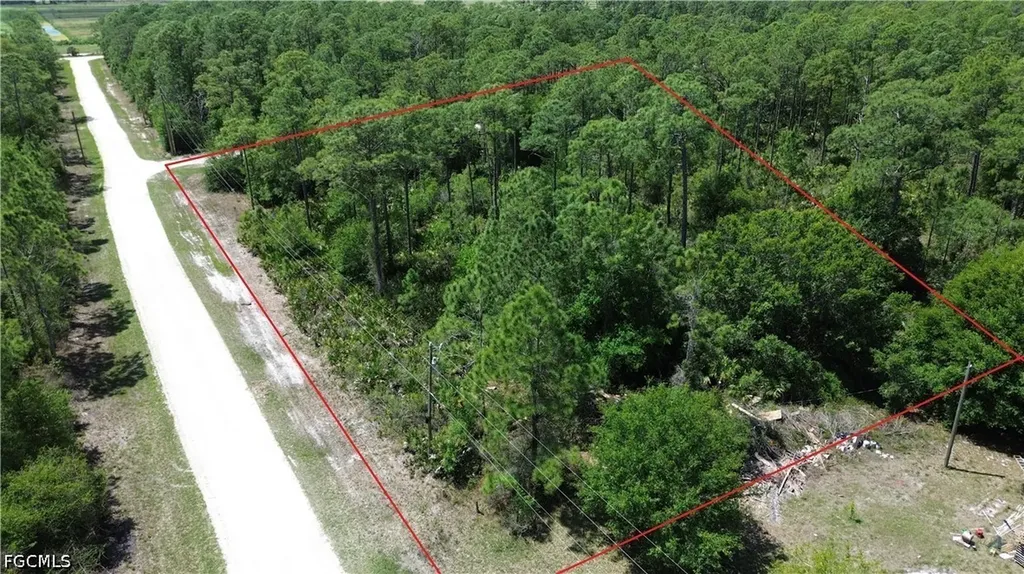 801 Wildwood Avenue Clewiston FL 33440