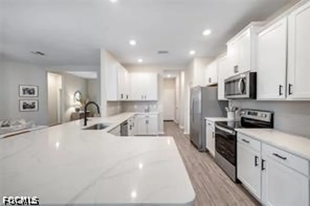 602 SE 22nd Terrace Cape Coral FL 33990
