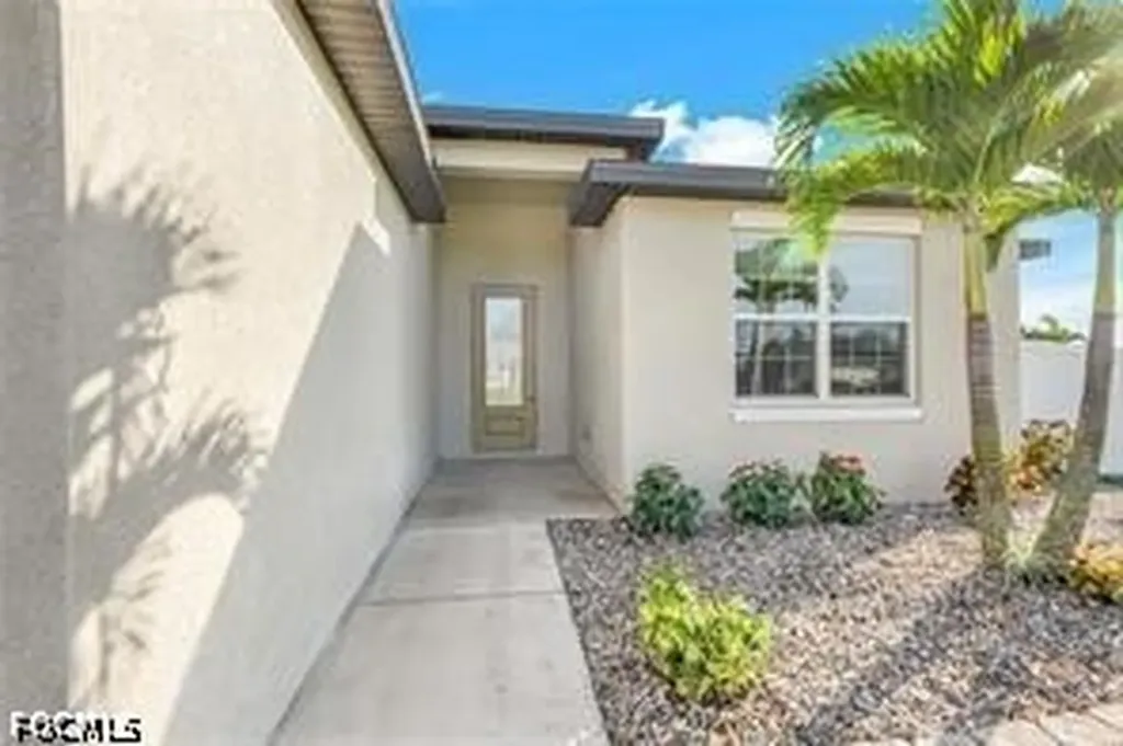 602 SE 22nd Terrace Cape Coral FL 33990