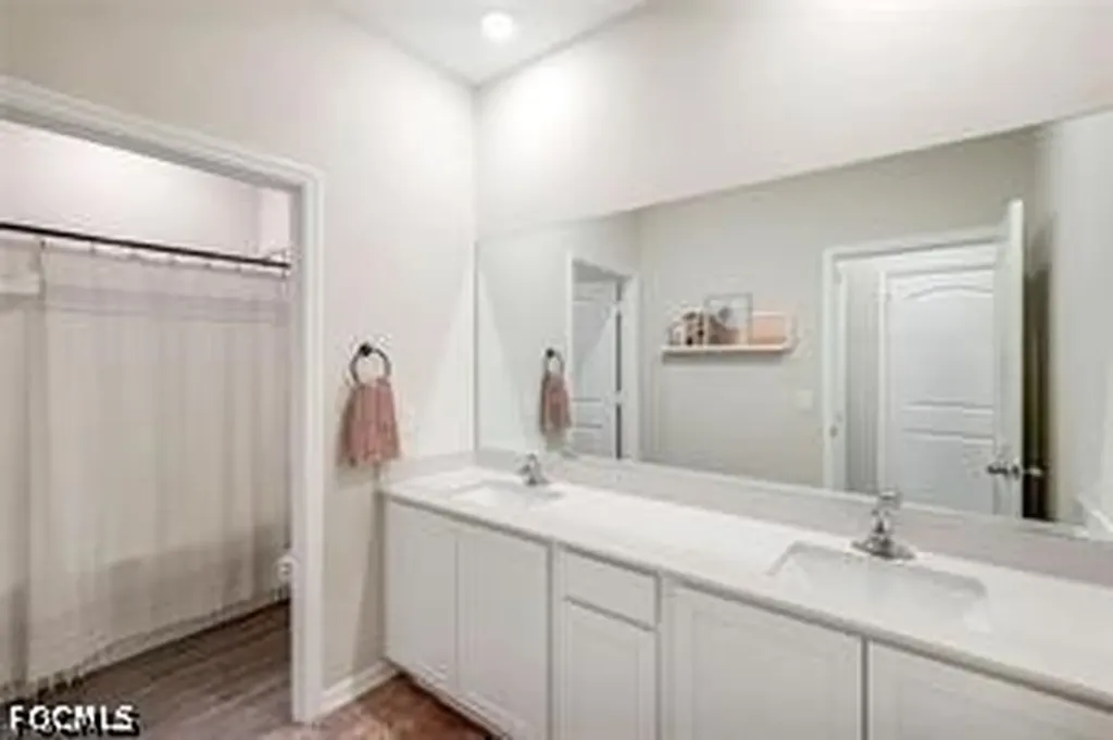 602 SE 22nd Terrace Cape Coral FL 33990