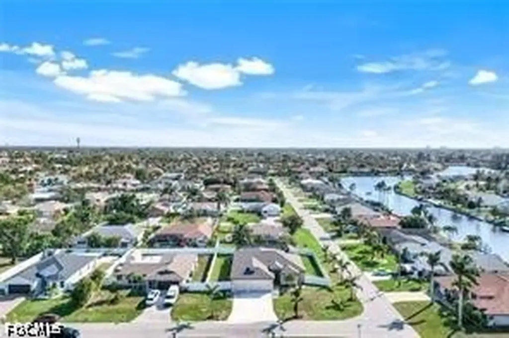 602 SE 22nd Terrace Cape Coral FL 33990