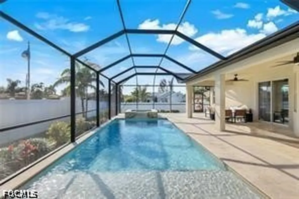 602 SE 22nd Terrace Cape Coral FL 33990