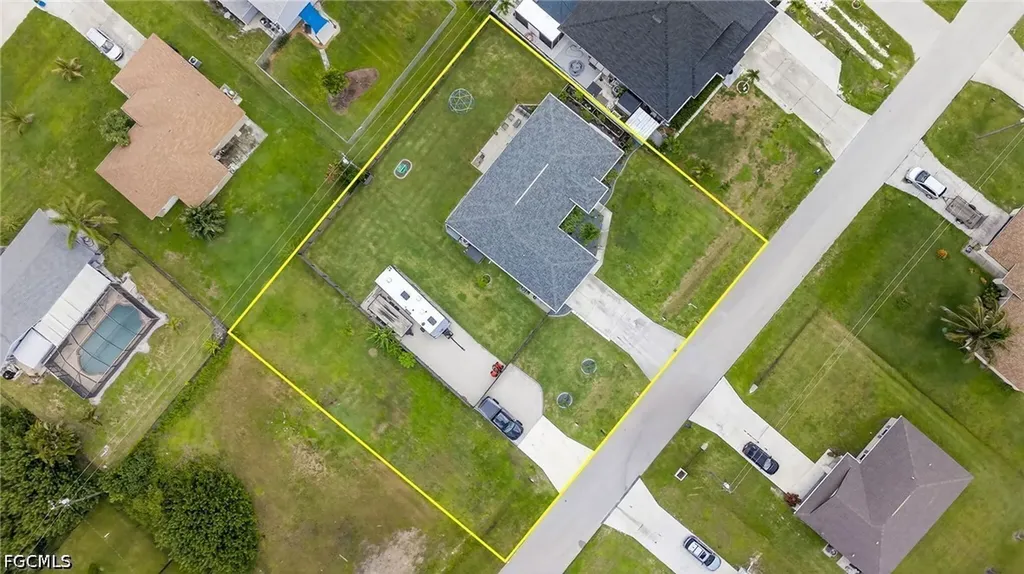 309 NE 30th Terrace Cape Coral FL 33909