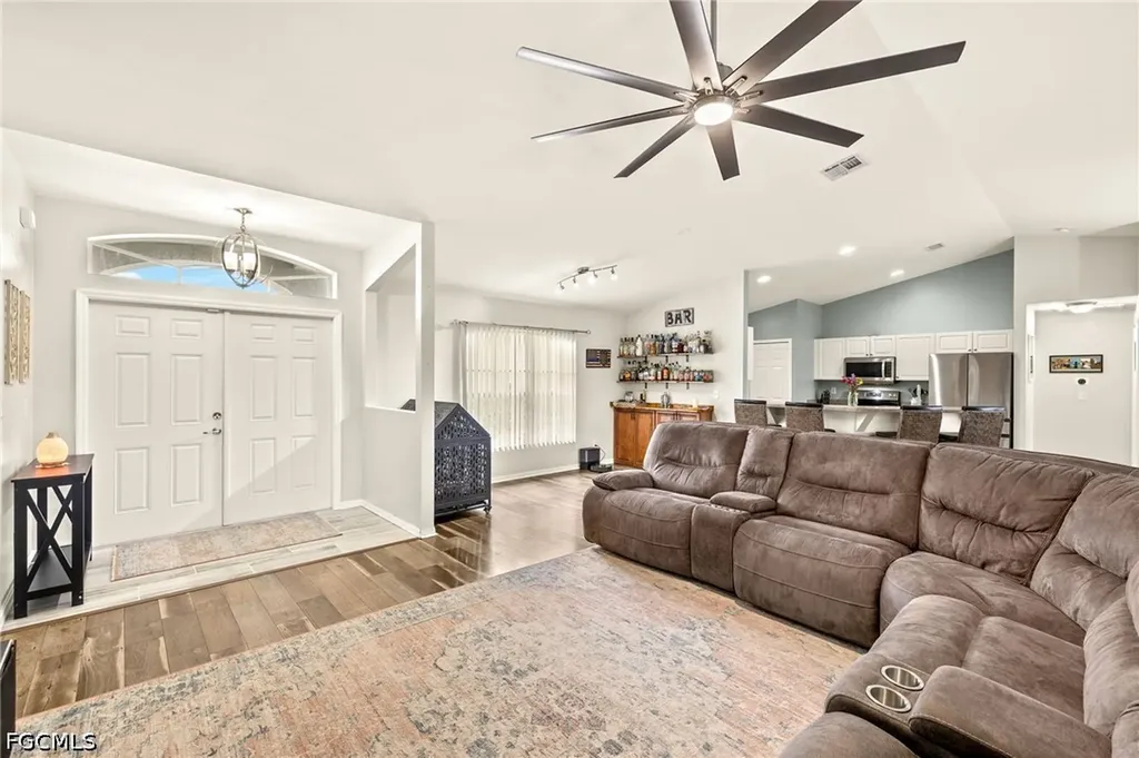 309 NE 30th Terrace Cape Coral FL 33909