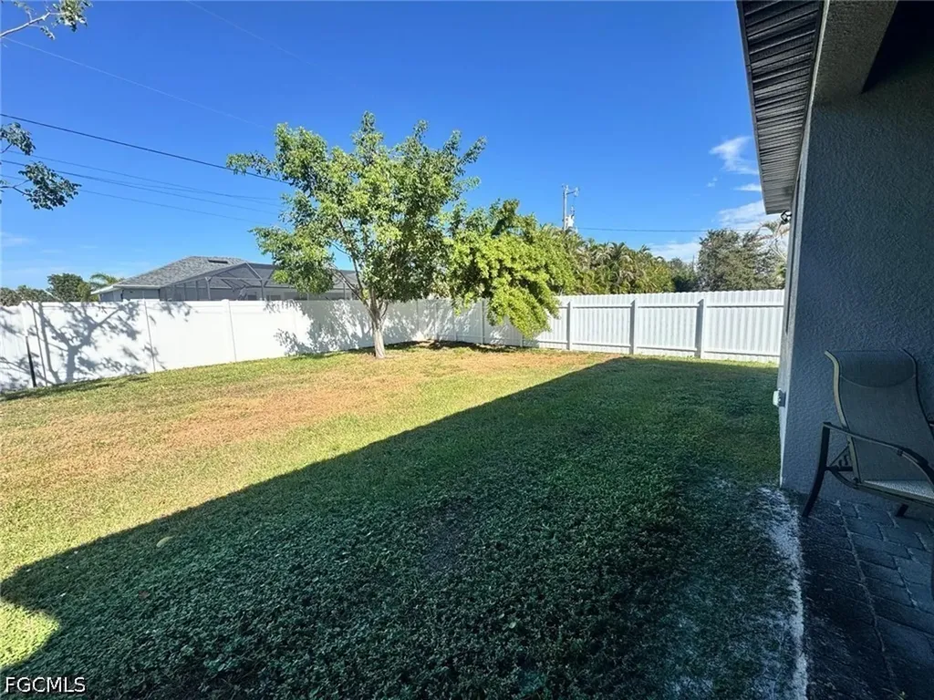 209 SE 26th Terrace Cape Coral FL 33904