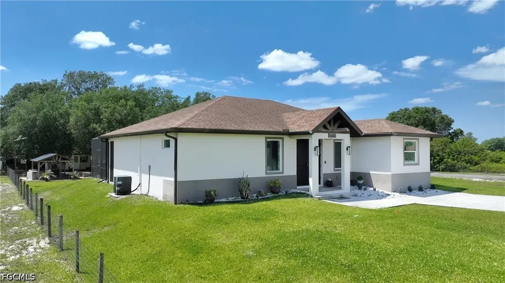 7655 17th Place Labelle FL 33935