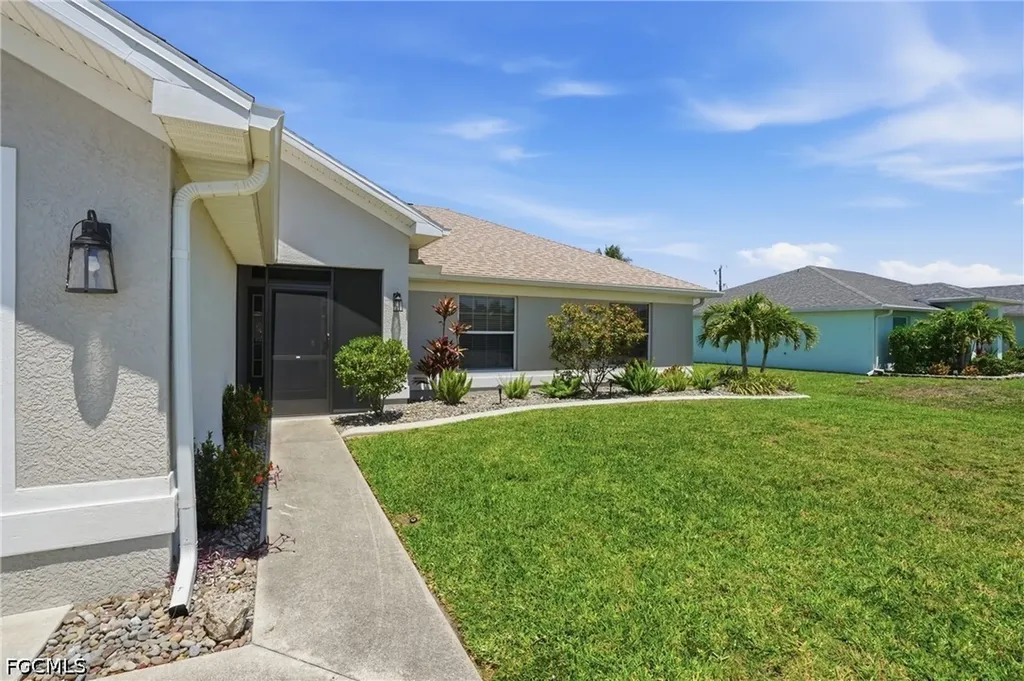 2103 SW 30th Terrace Cape Coral FL 33914