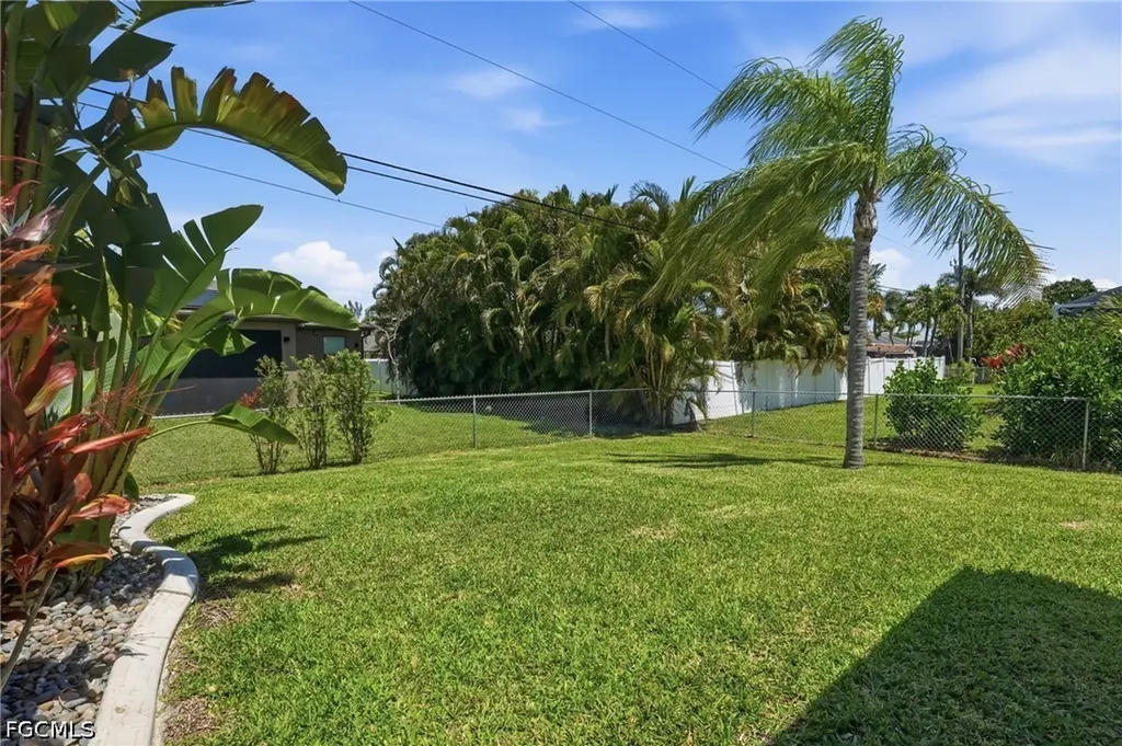 2103 SW 30th Terrace Cape Coral FL 33914