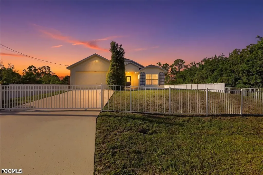 3005 41st Street W Lehigh Acres FL 33971