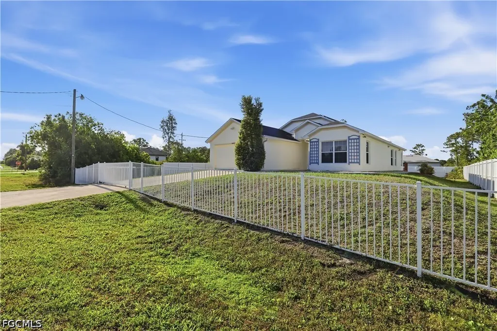 3005 41st Street W Lehigh Acres FL 33971