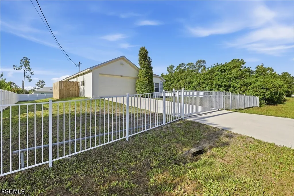 3005 41st Street W Lehigh Acres FL 33971