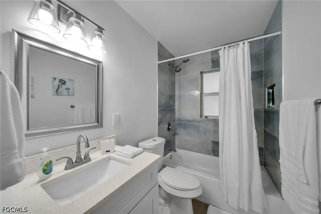 4118 SE 3rd Avenue Cape Coral FL 33904