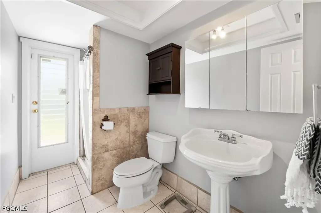 1513 Manchester Boulevard Fort Myers FL 33919
