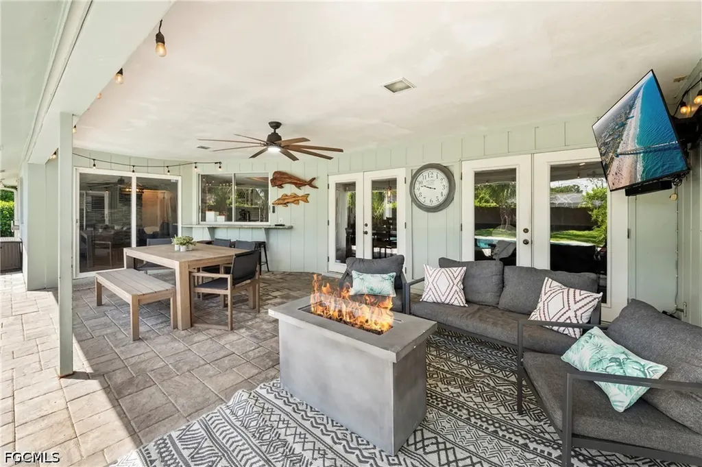 1513 Manchester Boulevard Fort Myers FL 33919