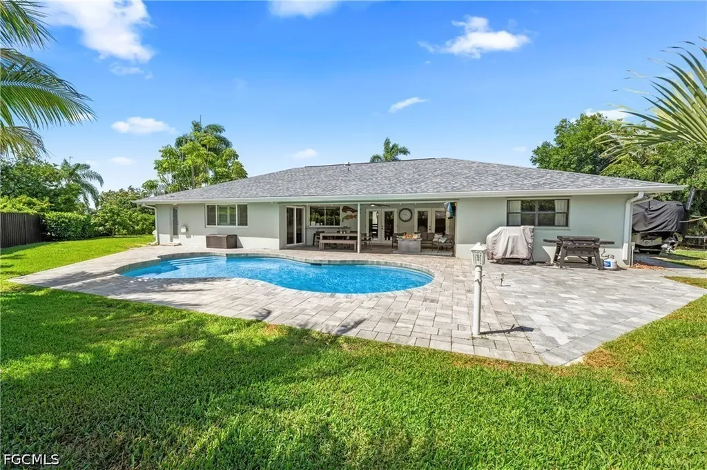 1513 Manchester Boulevard Fort Myers FL 33919