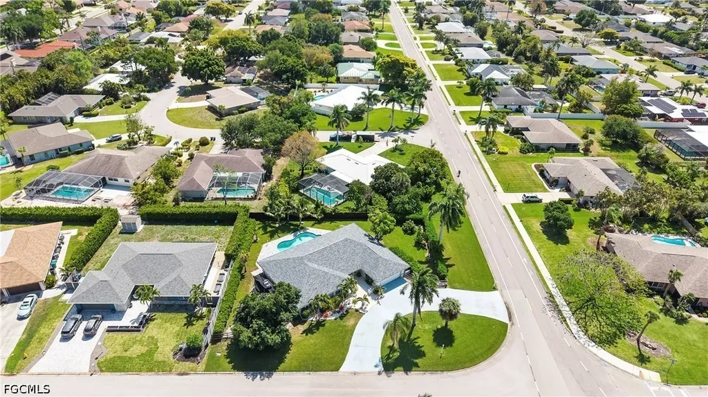1513 Manchester Boulevard Fort Myers FL 33919