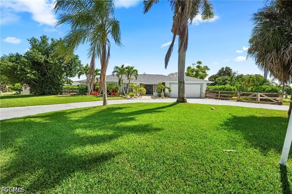 1513 Manchester Boulevard Fort Myers FL 33919