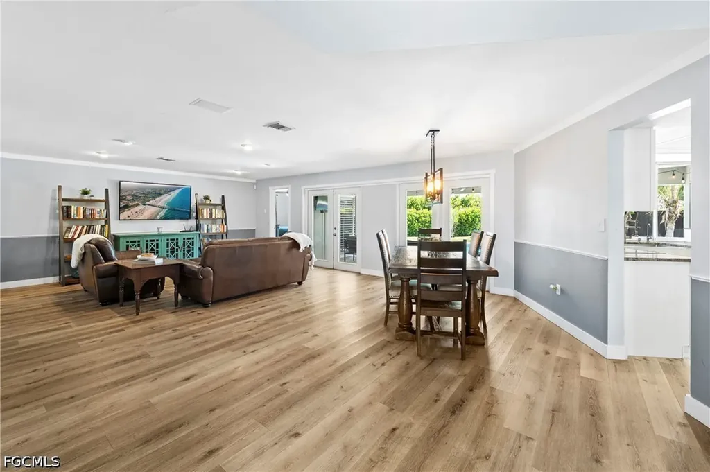 1513 Manchester Boulevard Fort Myers FL 33919