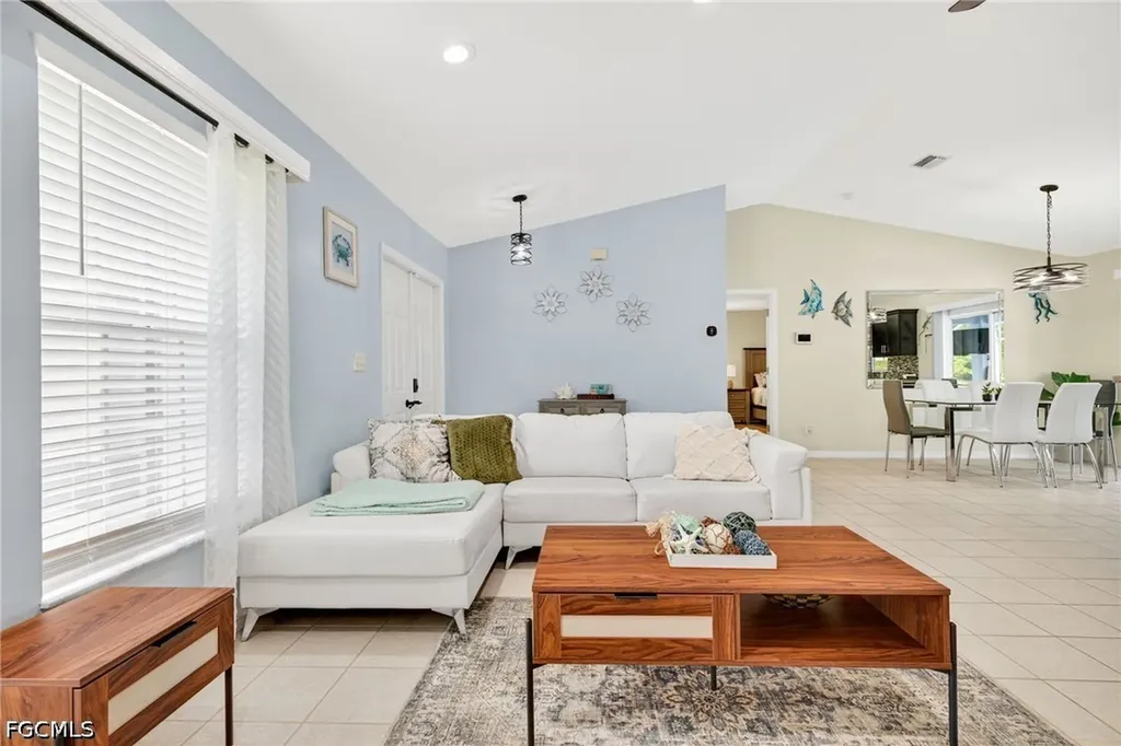 2919 SW 25th Street Cape Coral FL 33914