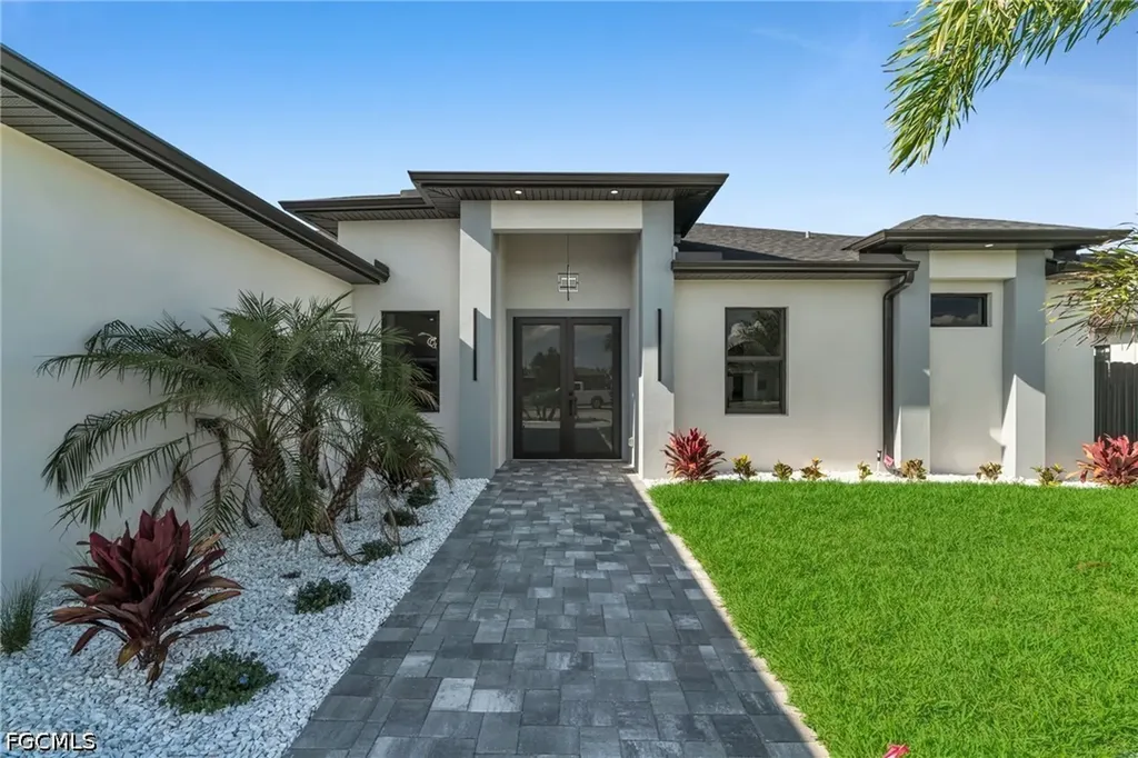 1055 Embers Parkway W Cape Coral FL 33993