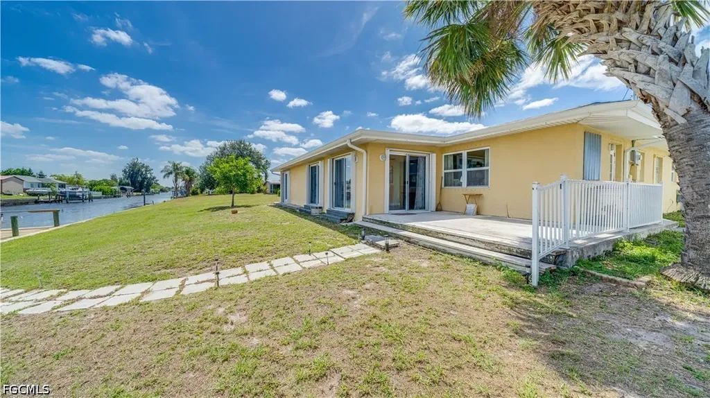 859 Conreid Drive NE Port Charlotte FL 33952