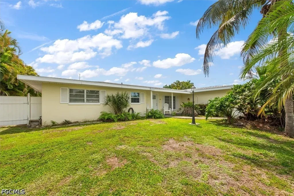 1728 Club House Road North Fort Myers FL 33917