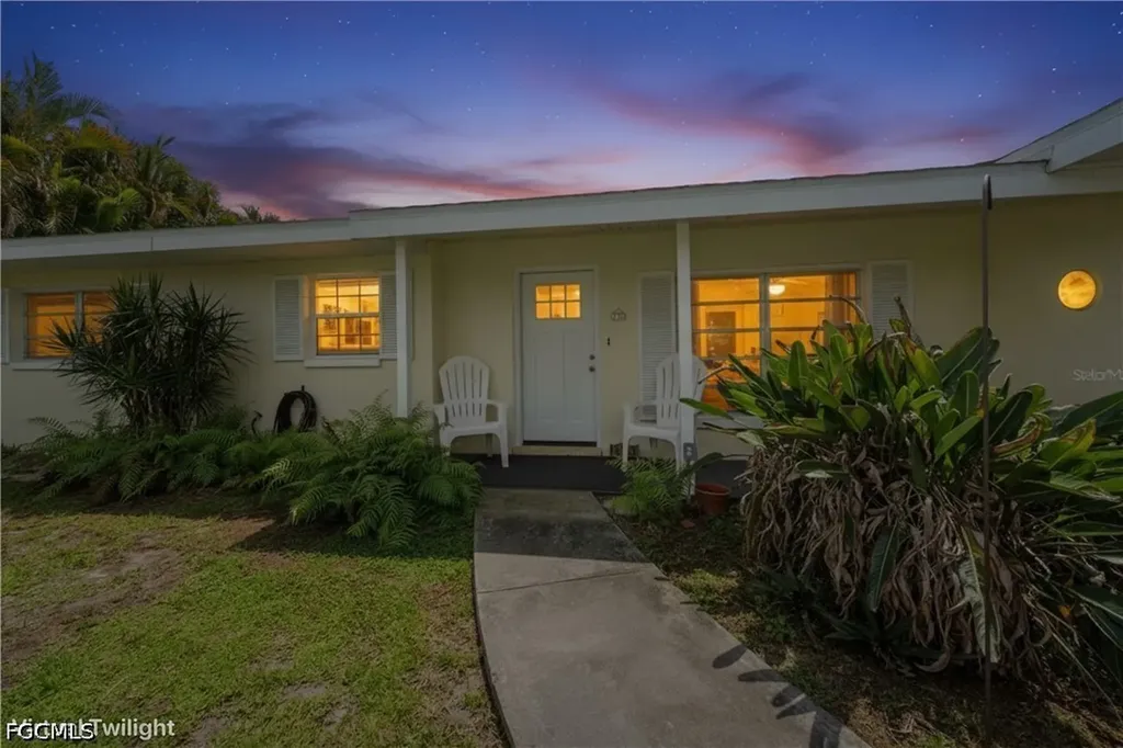 1728 Club House Road North Fort Myers FL 33917