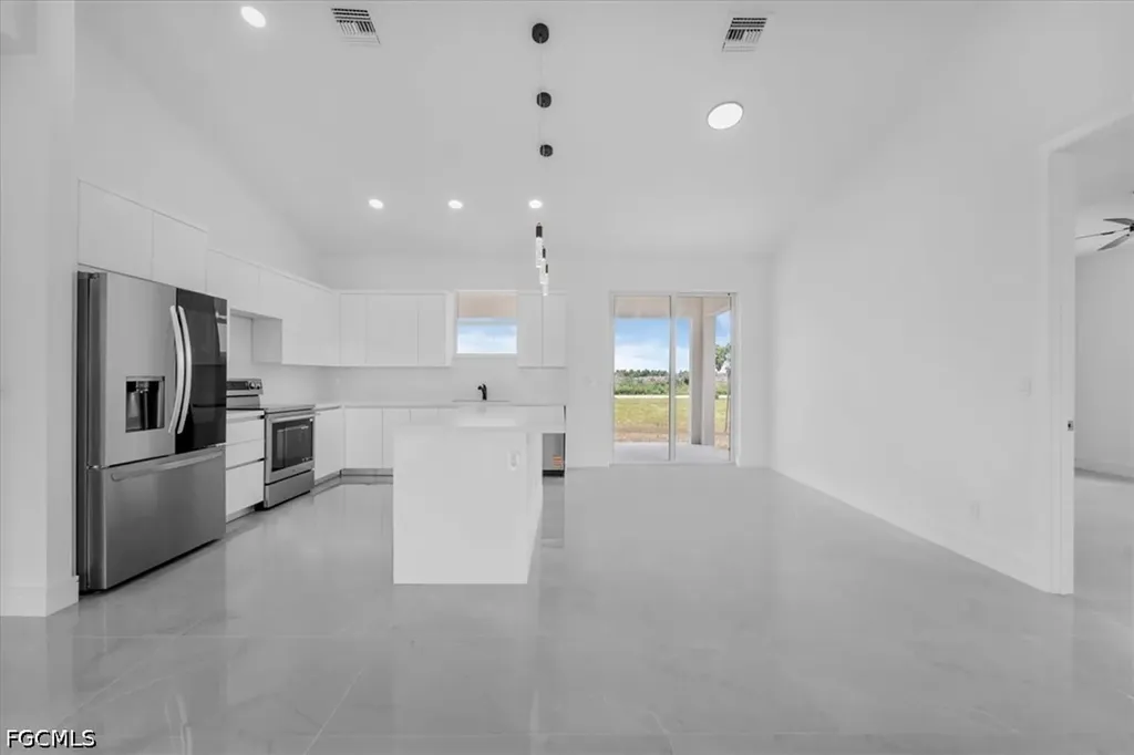 3812 NW 38th Street Cape Coral FL 33993
