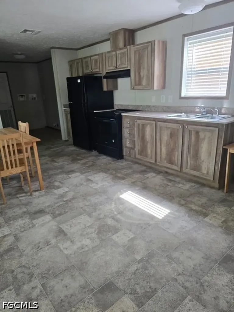 370 San Bernardino Street North Fort Myers FL 33903